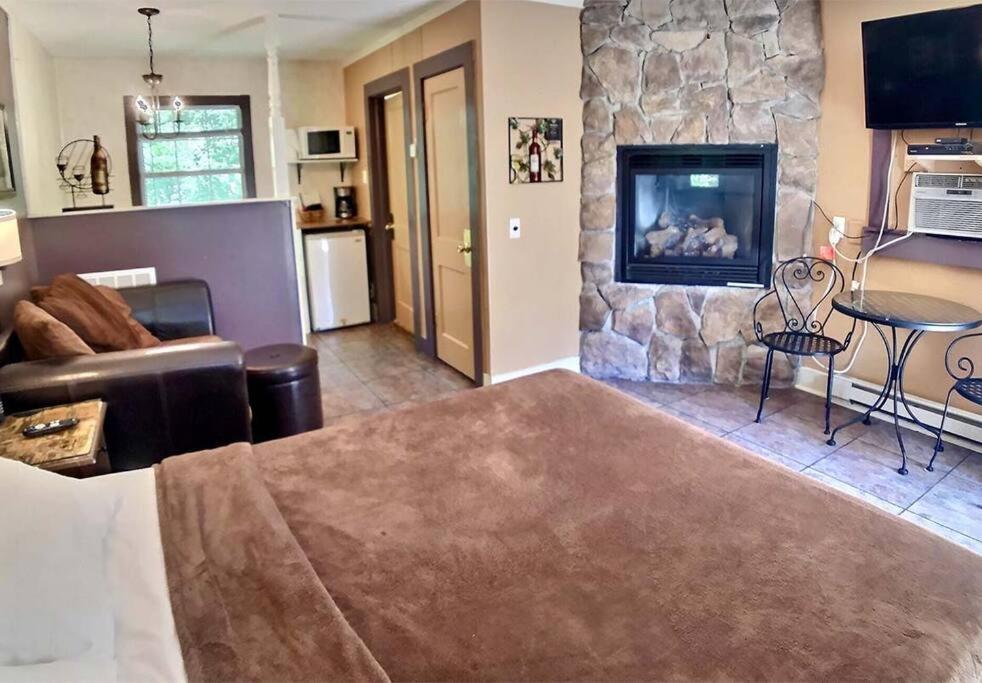D'Vinery Rock Cottage/ #6 유레카 스프링스 외부 사진